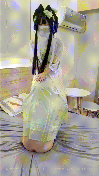 173606ss9yx0t1917w9brs.gif
