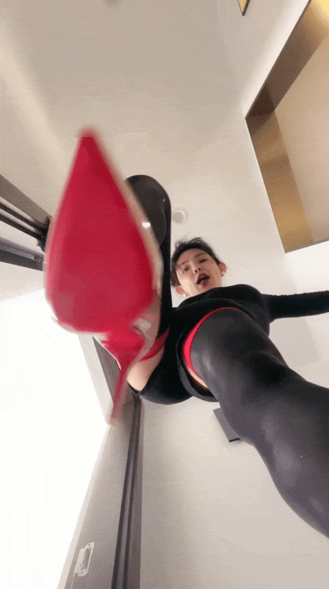 192514i99n88m89599yfzs.gif