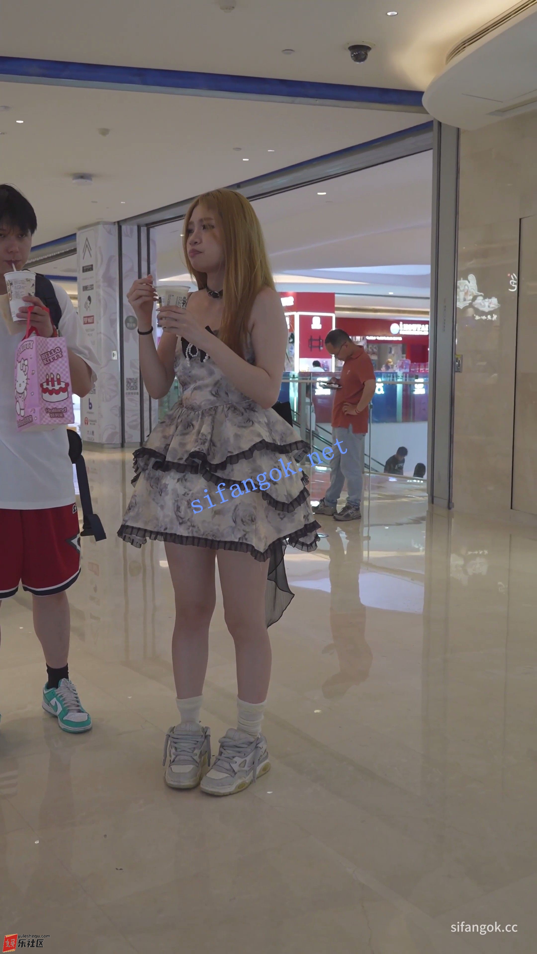134054j0vfx8gv878ov7b9.jpg