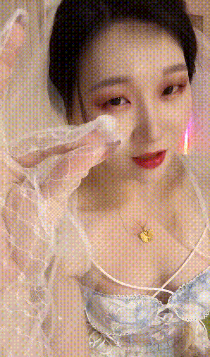 181012sntmn666ftebqtz3.gif